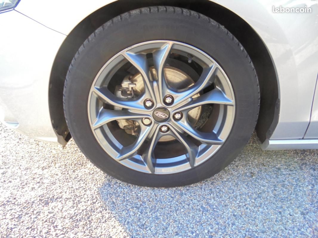 Ford Focus 1.0 EcoBoost 125 BVA8 ST Line (image 11)