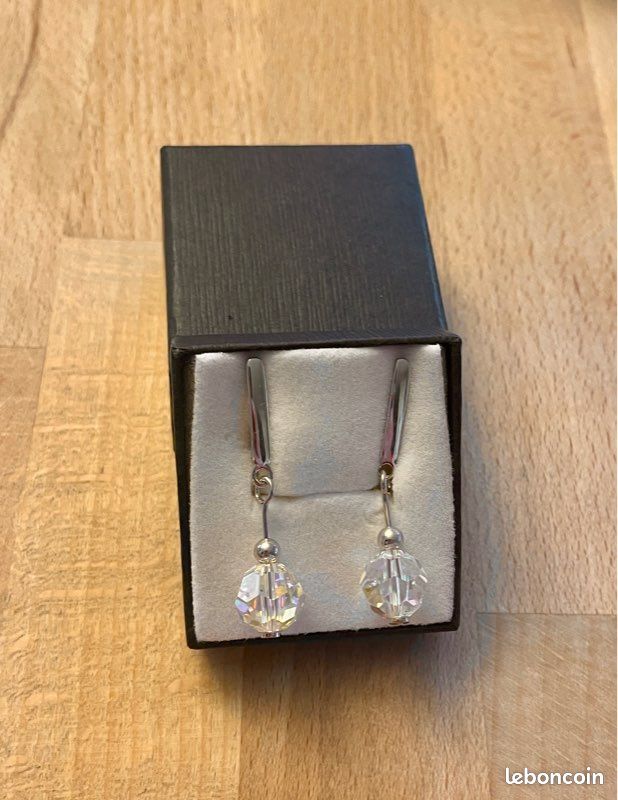 Boucles D'oreilles Percées Vintage Cristal Imitation Diamant - Argenté, Pendantes, Occasion Parfait état