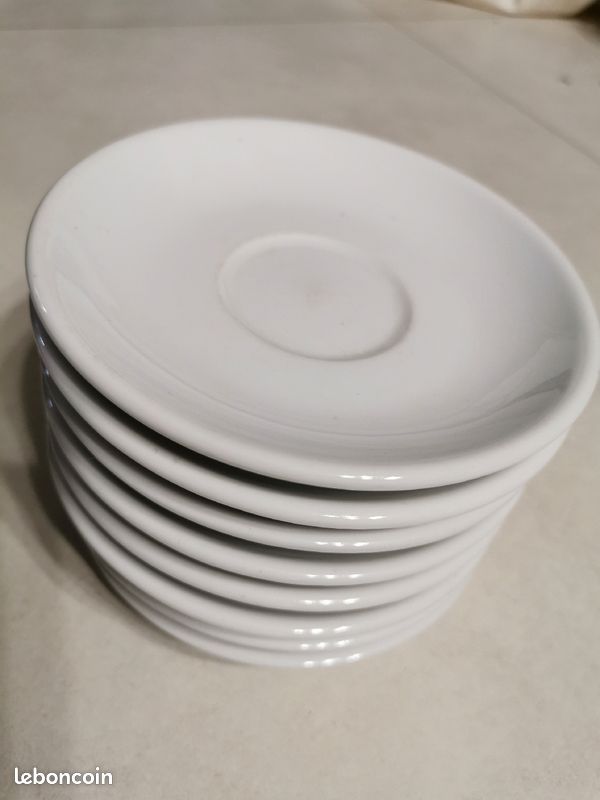8 soucoupes à café blanche de diamètre 14cm (image 4)