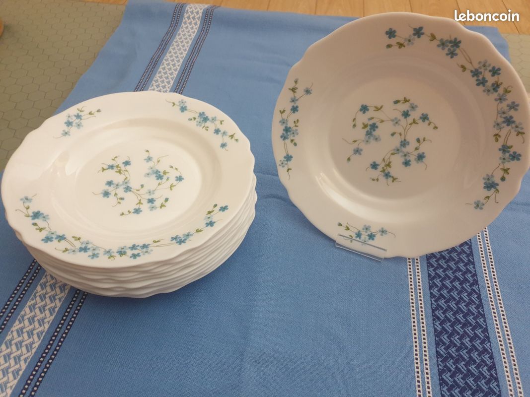 6 assiettes creuses Arcopal Véronica myosotis