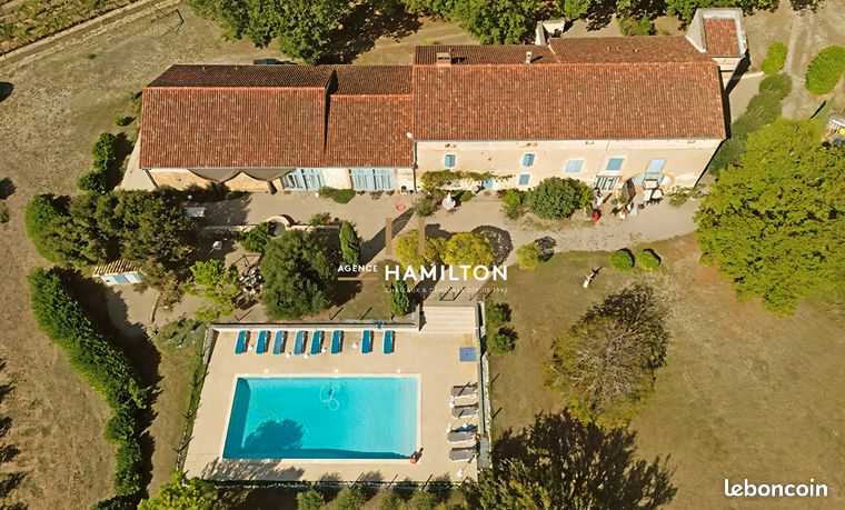Maison 18 pièces 655 m²