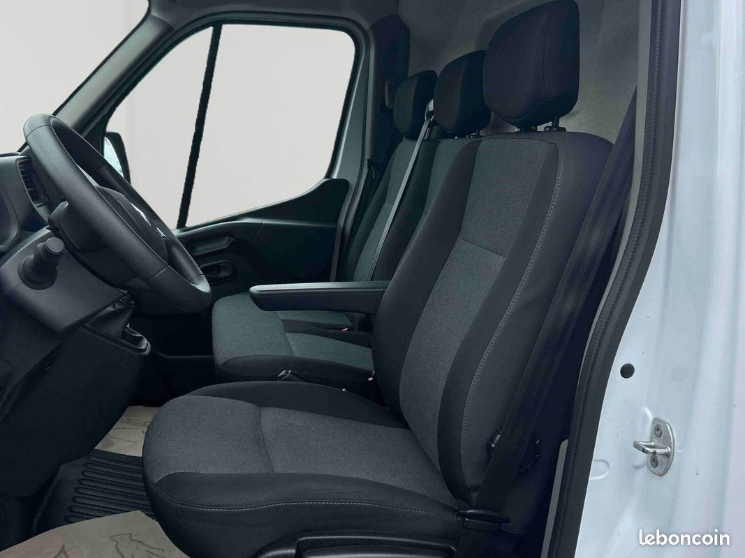 Renault master fgn trac f3500 l2h2 blue dci 135 confort (image 13)