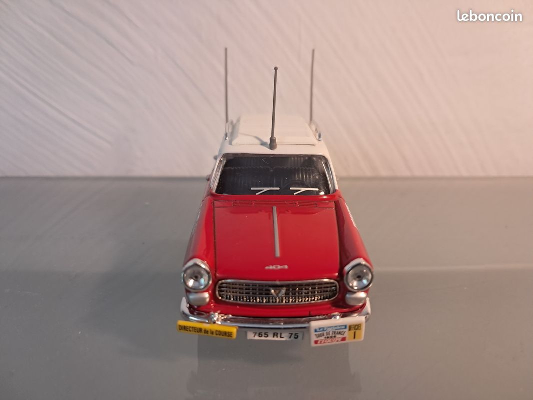 Miniature Peugeot 404 Directeur sportif Vittel Tour de France 1968 - francis miniatures