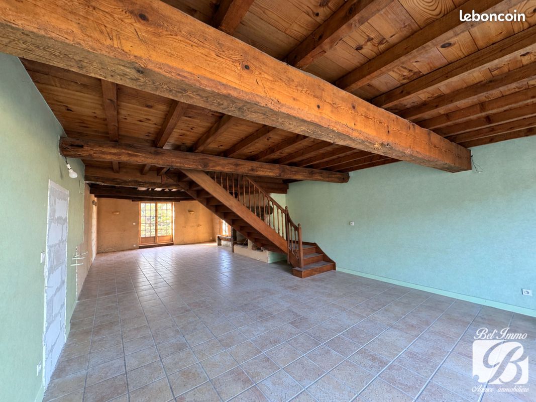 Maison 3 pièces 135 m² · à Pizay · 135 m² · 187 000 €