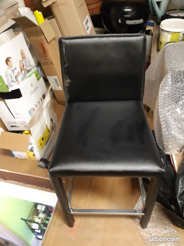 A vendre 4 chaises hautes cuir (image 1)