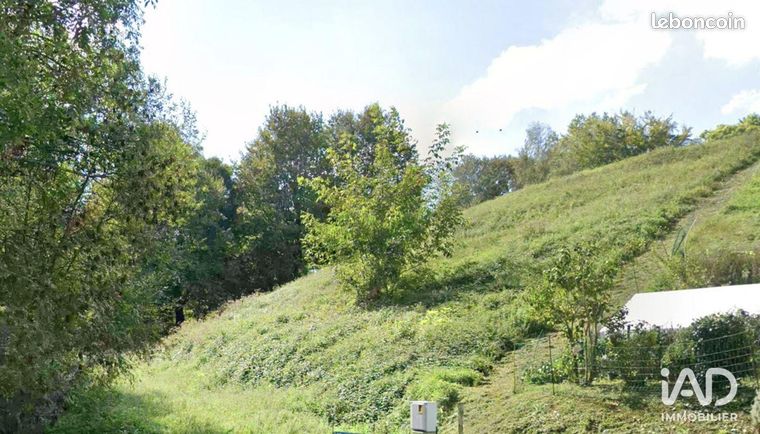 Terrain 2044 m² FÉAS