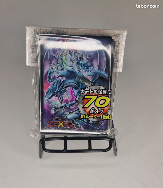 blue eyes white dragon card sleeves Shield: Clear Sealable Perfect Fit Small sized to fit Yu Yugioh Blue Eyes White Dragon