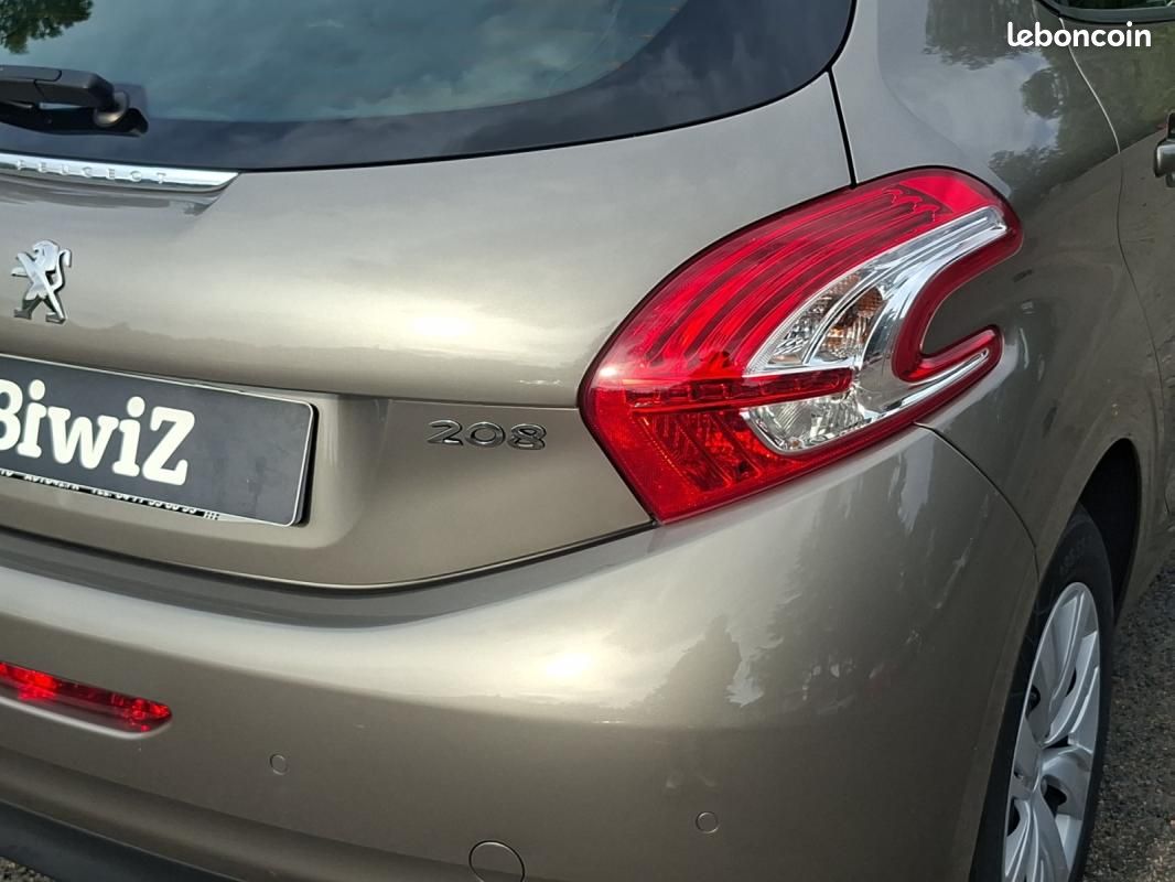 Peugeot 208 1.2 Vti 80 ch Urban Soul /Distri ok/Suivi complet entretiens/2eme main (image 35)