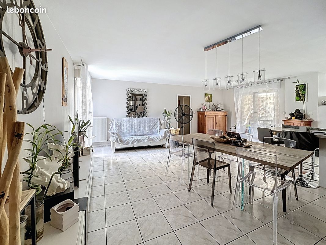 Appartement 4 pièces 102 m² · à Bourgoin-Jallieu · 102 m² · 260 000 €