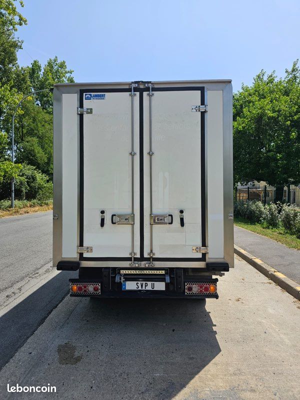 Renault Maxity Frigo 14000 ht (image 2)