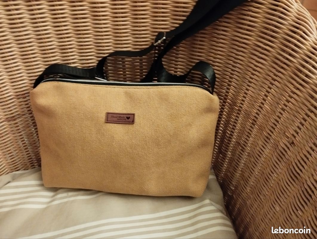 Sac à main bandoulière jaune moutarde et violet (image 2)