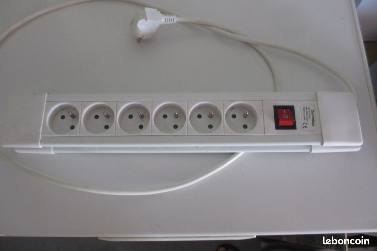 Bloc multiprises 6 entrées (image 1)