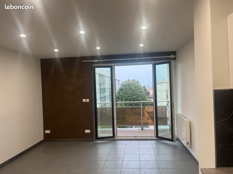 Appartement 1 pièce 29 m² · à Oullins-Pierre-Bénite · 29 m² · 139 000 €
