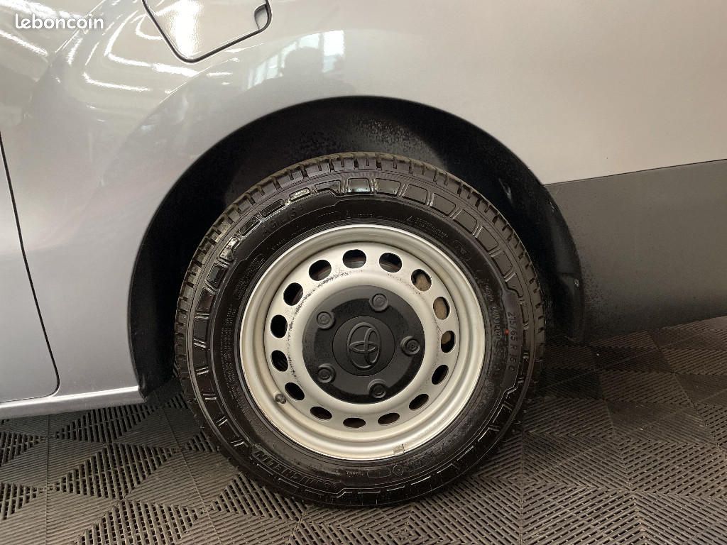 Toyota PROACE COMBI MC23 Long 2.0L 140 D-4D BVM6 Dynamic Confort (image 24)