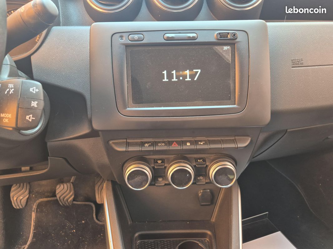 DACIA Duster Blue dCi 115 4x2 Prestige (image 17)