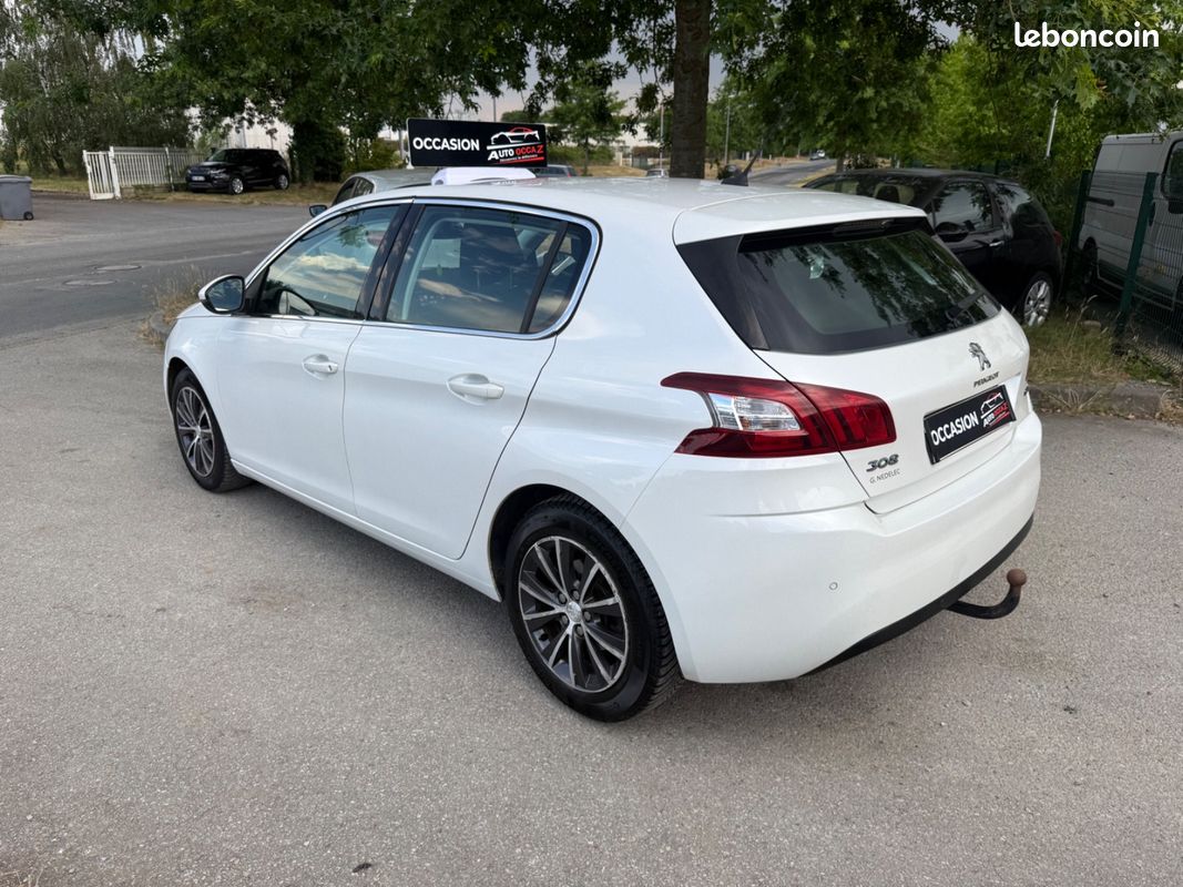 Peugeot 308 1.6 bluehdi 120 cv Allure (image 8)