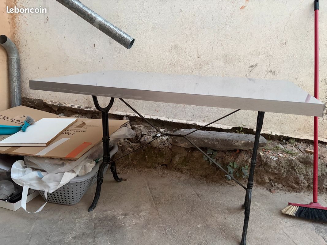 Table (image 1)