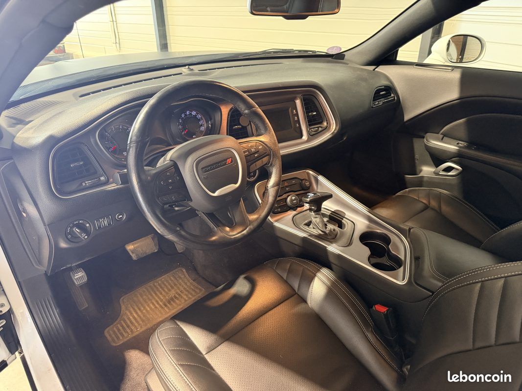 Dodge Challenger SXT - 3.6 V6 - 309 cv - 2016 - Caméra de recul - Intérieur cuir - E85 Ethanol - FR (image 12)