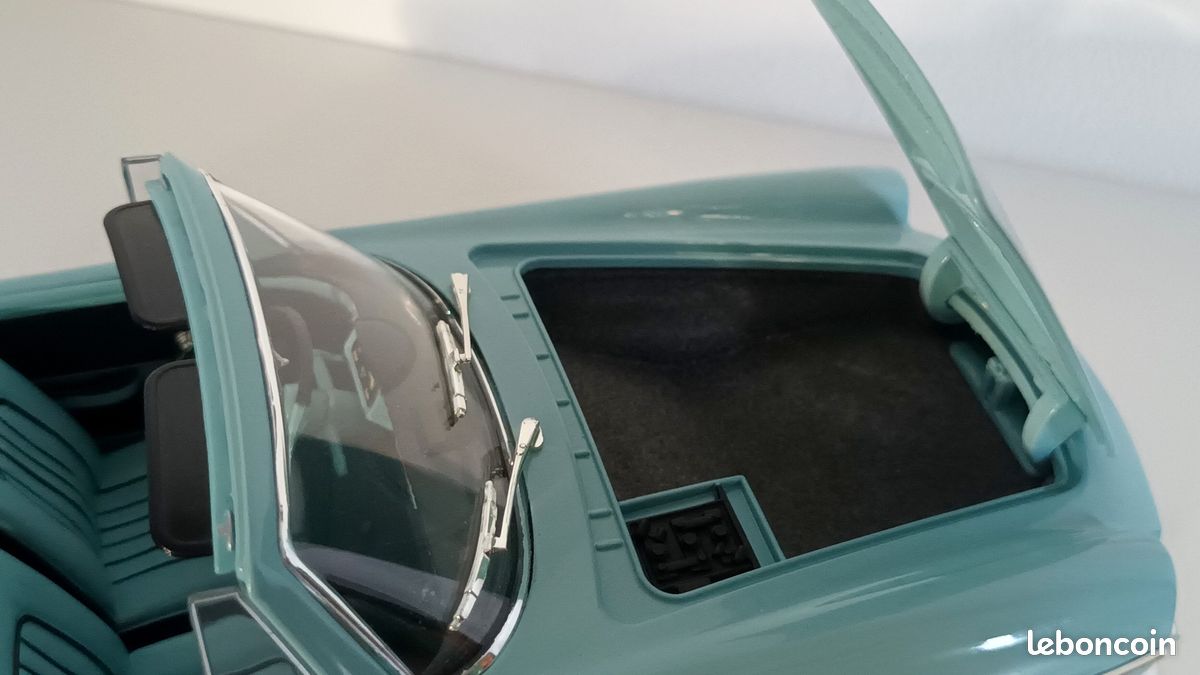 Trés belle RENAULT FLORIDE téléguidée en métal hard top FRANCE JOUET en boite