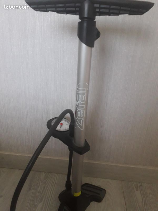 RALEIGH 3 POMPE EN PLASTIQUE 53cm VELO COURSE