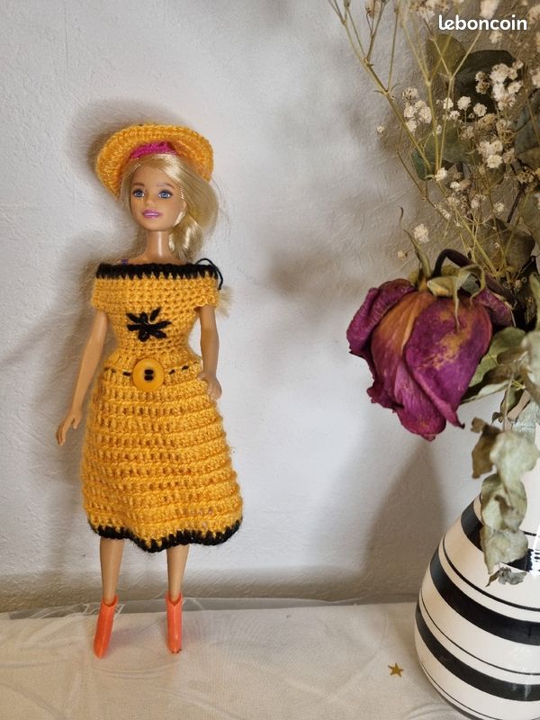 Vêtements pour Barbie (image 1)