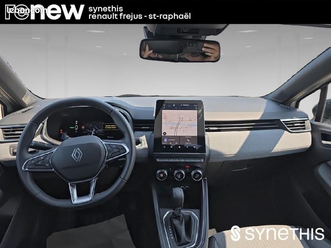 Renault Clio V E-Tech full hybrid 145 ch GSR2 Techno (image 7)