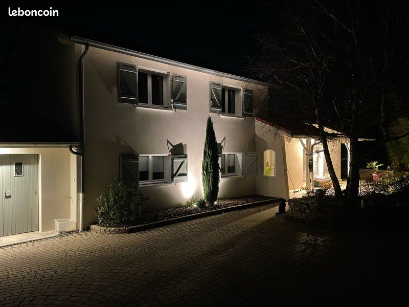 Maison 8 pièces 185 m² · à Chaponost · 185 m² · 749 000 €