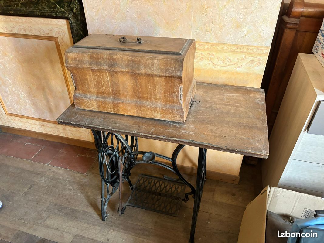 Machine a coudre ancienne (image 1)