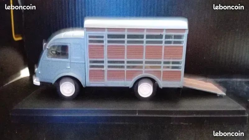 COLLECTION UTILITAIRES RENAULT - GOELETTE BETAILLERE 1959 au 1/43