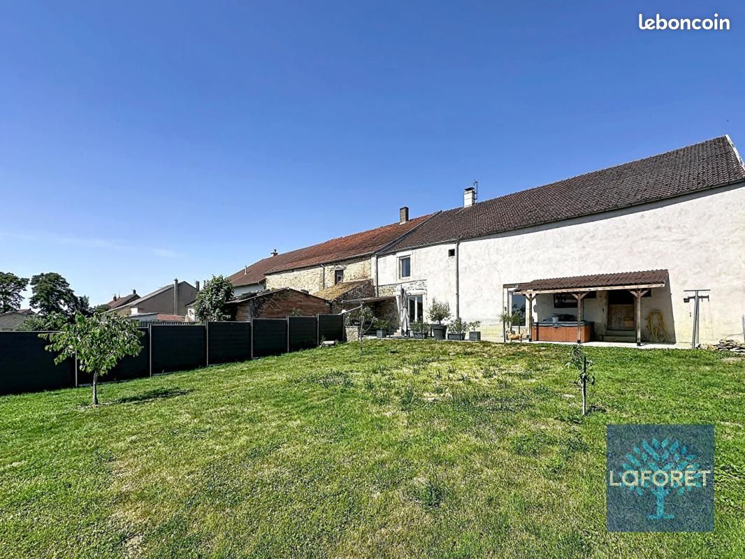 Maison 4 pièces 170 m² · à Changey · 170 m² · 214 000 €