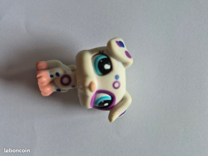 Lot 16 pet shop (image 6)