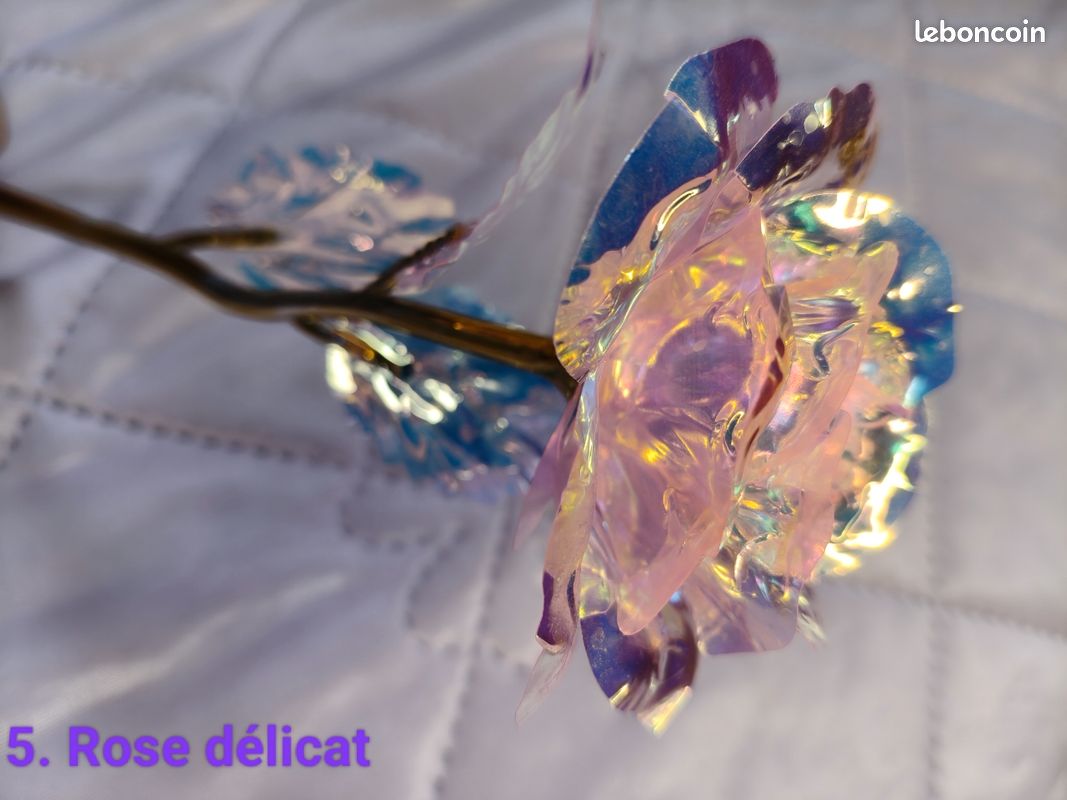Rose artificielle irisée (image 11)