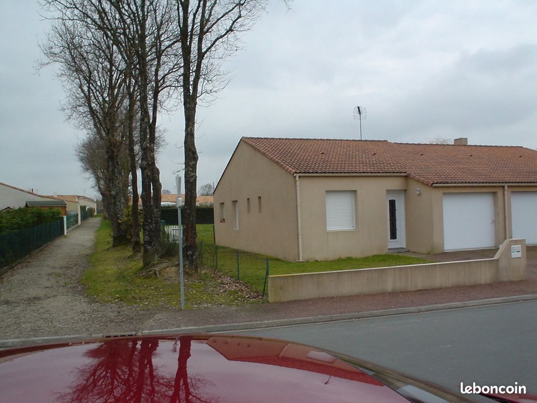 Maison 3 pièces 77 m² · à Bellevigny · 77 m² · 700 €/mois