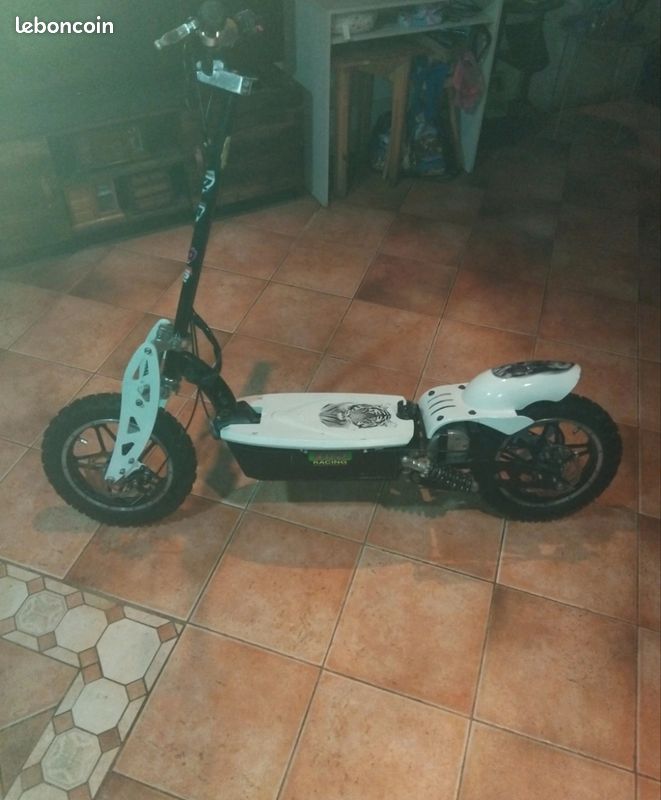 Trotinette électrique (image 1)