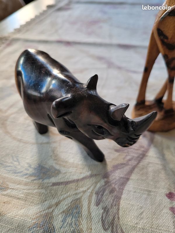 Collier Africain En Bois Sculpté - Animaux De La Savane - Artisanat Ethnique - Occasion