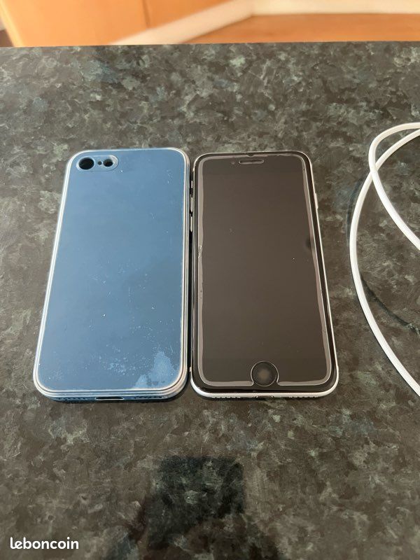 IPhone SE 64GO blanc (image 4)