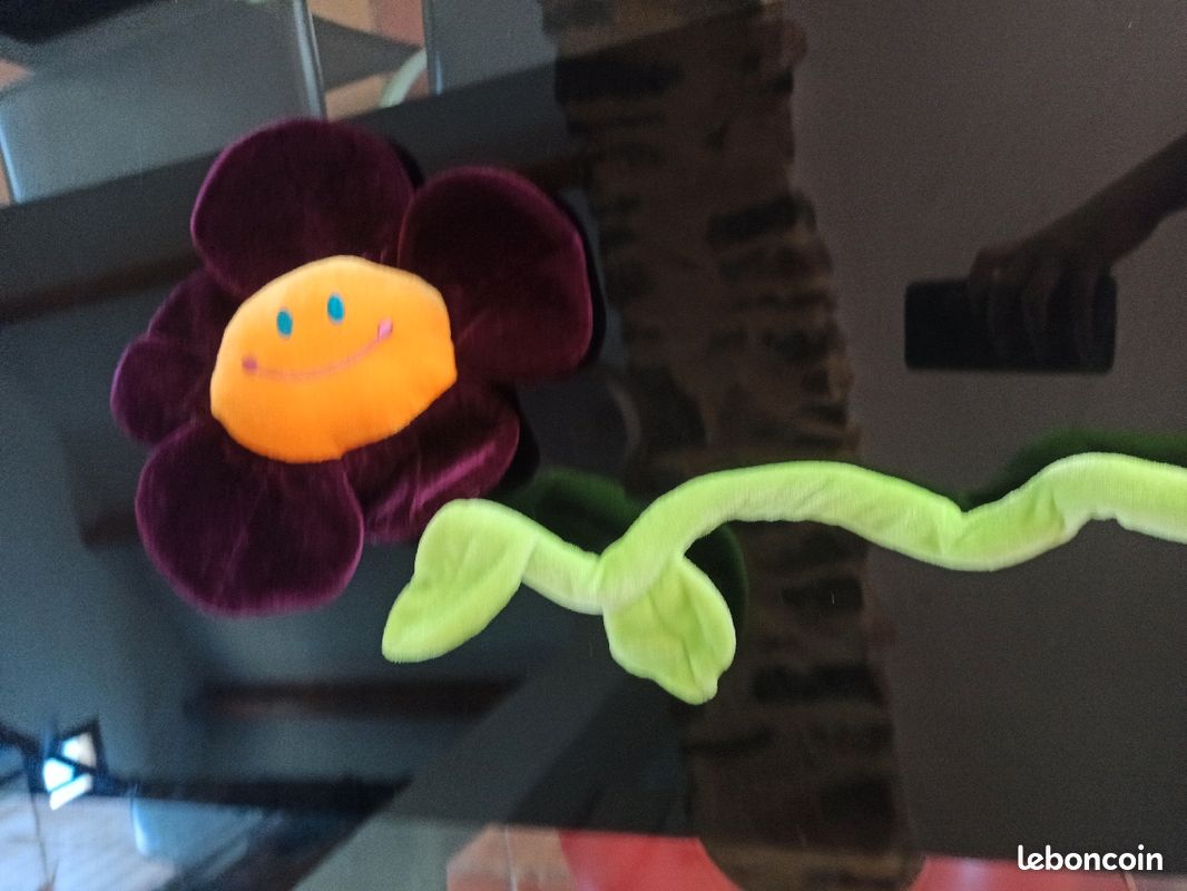 Peluche fleur (image 1)