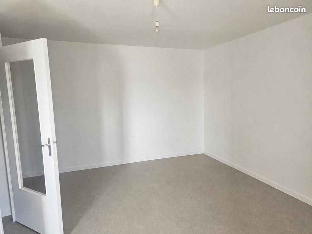 Appartement 1 pièce 36 m² · à Calais · 36 m² · 460 €
