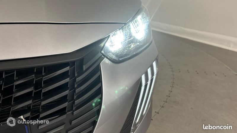 Peugeot 208 1.2 PureTech 100ch S&S Active (image 17)