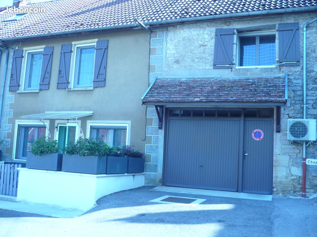 Maison 4 pièces 100 m² · à Vieilmoulin · 100 m² · 770 €