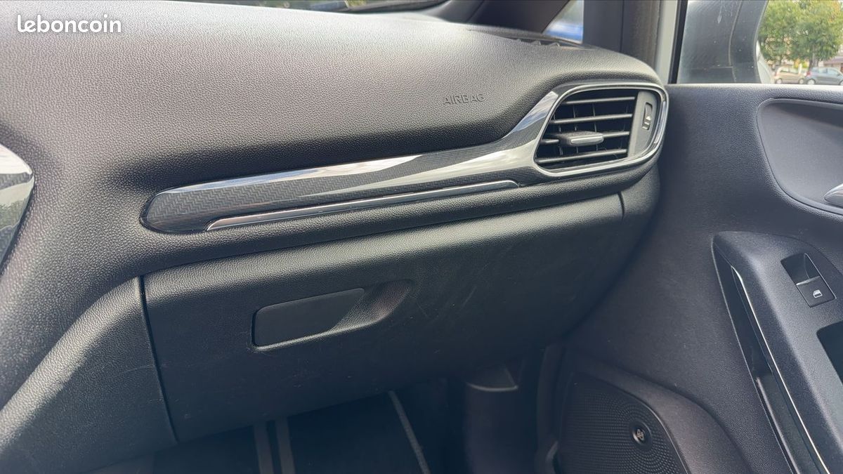 Ford Fiesta 1.5 Ecoboost 200 ST (image 28)