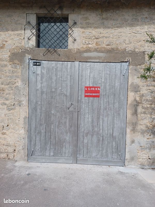 Garage · à Biesles · 65 €/mois