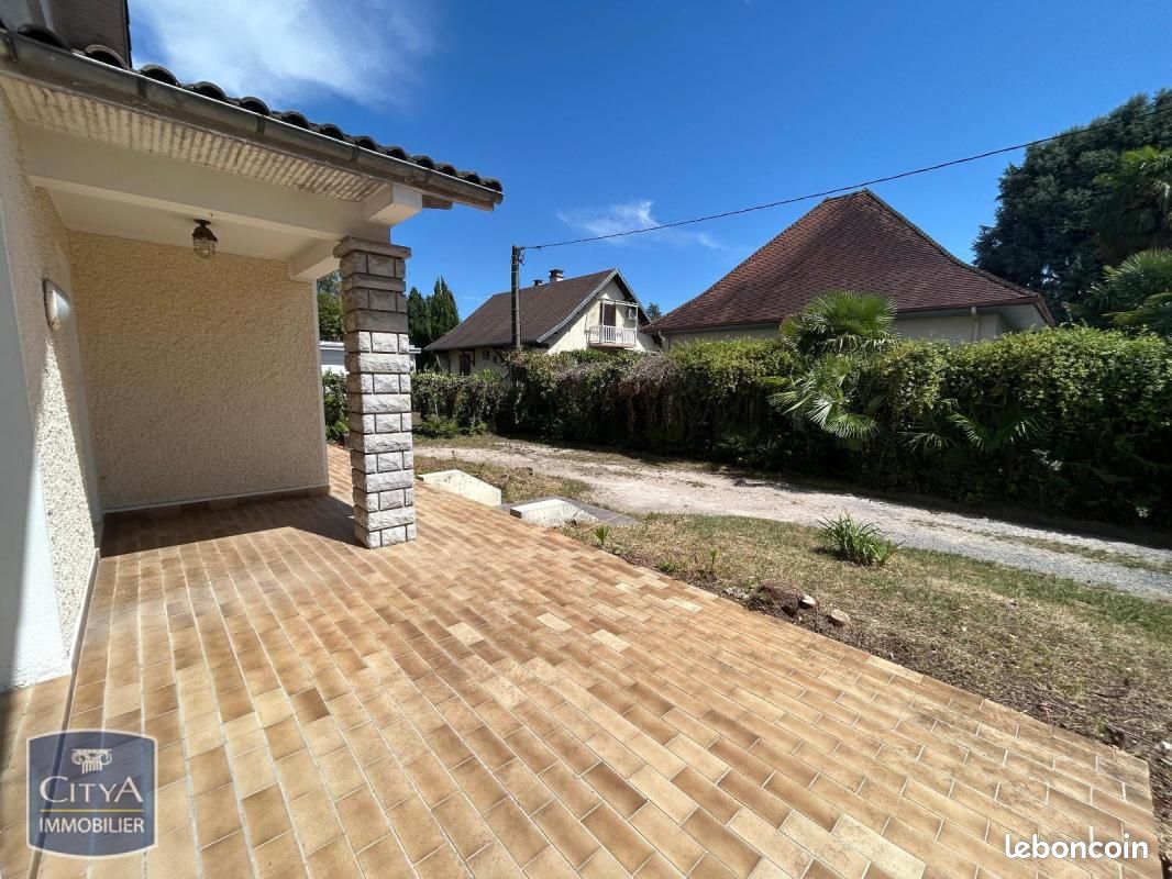 Maison 6 pièces 172 m² · à Pau · 172 m² · 1 350 €/mois
