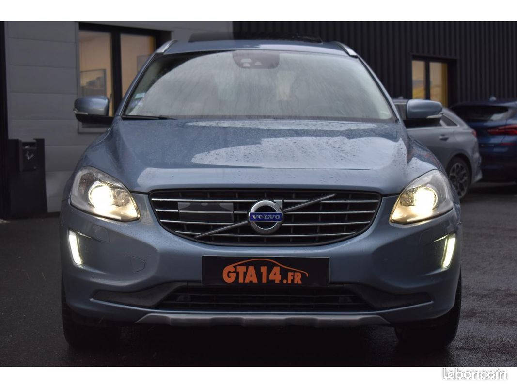VOLVO XC60 T5 AWD 245 ch Xénium Geartronic A (image 17)