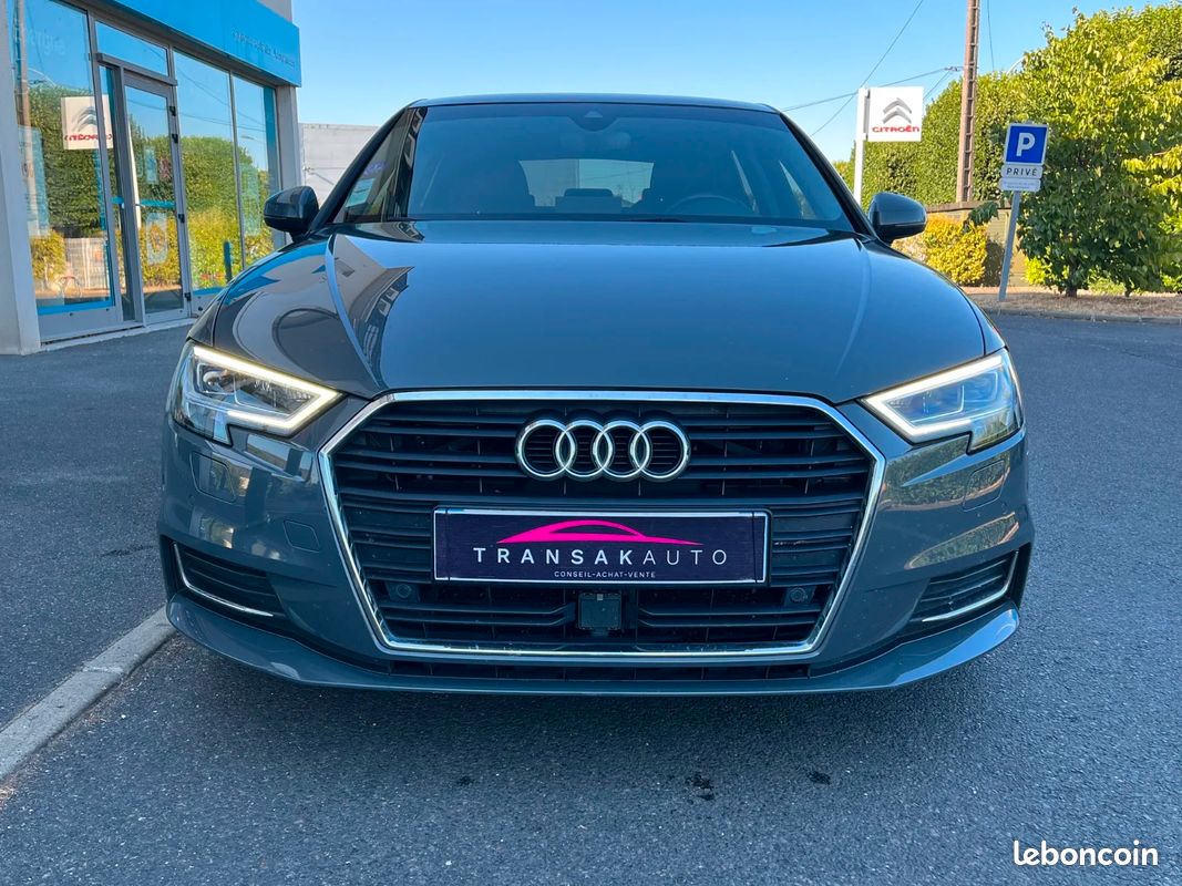 AUDI A3 SPORTBACK 2.0 TFSI 190 S tronic 7 Design Luxe (image 3)