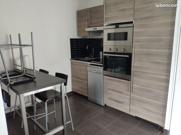 Grand T1 MEUBLE NEUF LUMINEUX av PKG