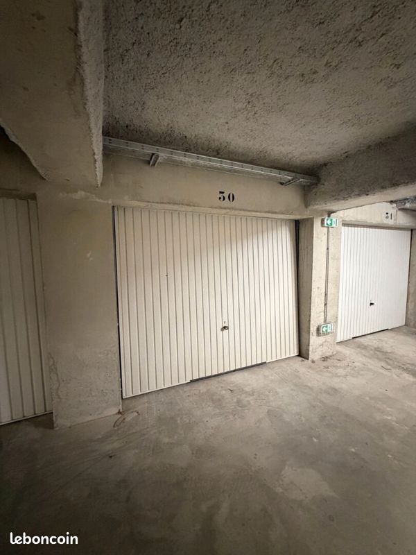 Parking 15 m² · à Valence · 15 m² · 85 €/mois