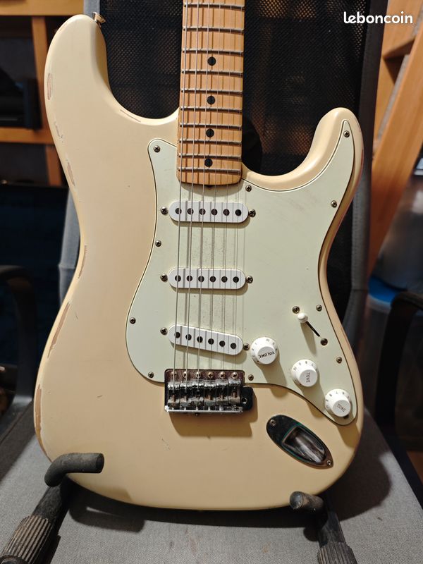 Fender Stratocaster usa 1979 olympic white (image 2)