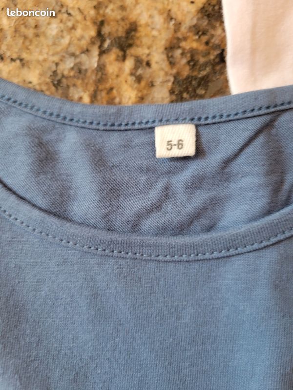 Lot 2 tee-shirts (image 4)