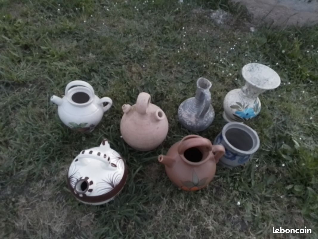 Lot divers pots caches pots jarres amphores buires vases en terre cuite ,objets en faience et en pierre (image 4)